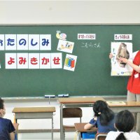 読み聞かせ　【まつぼっくりの会】